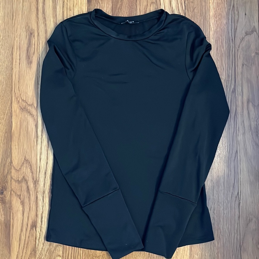Terez top size small runs very small tight fit scoop neck